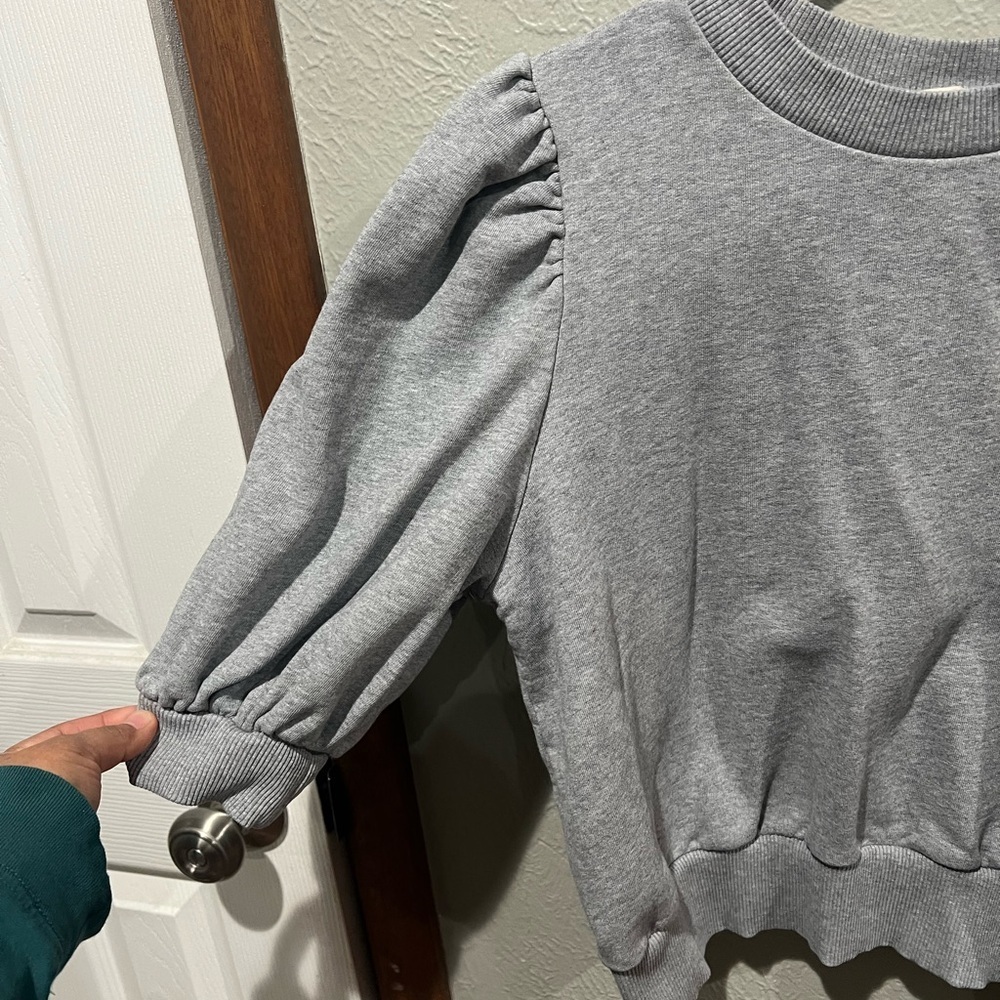 H&M Heather Gray Ribbed Collar Puff Sleeve 100% Cotton Top EUC Size L - Picture 2 of 5